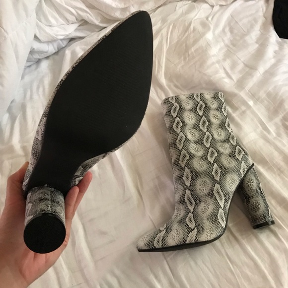 Kylie Jenner snake boots brand new size 11 - Picture 3 of 4